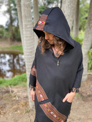 BHAVA HOODED PONCHO BLACK HANDWOVEN WOOL - Trancentral Shop