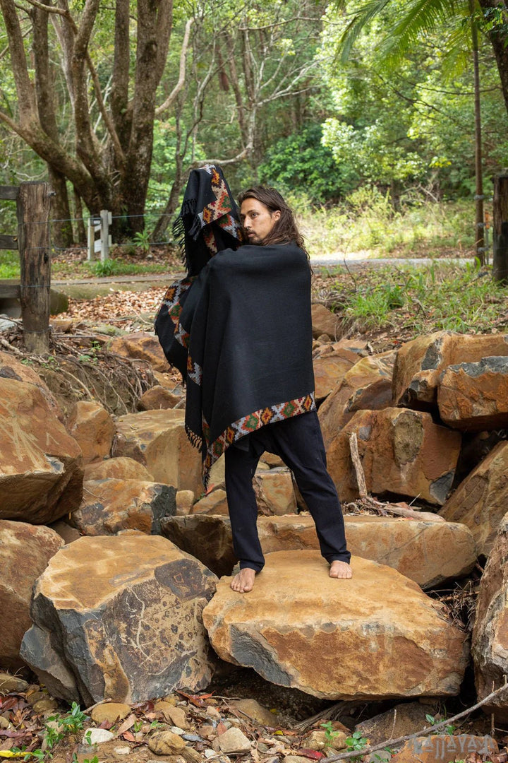 SADHU BLACK HANDWOVEN SHAWL WOOL MEDITATION - Trancentral Shop