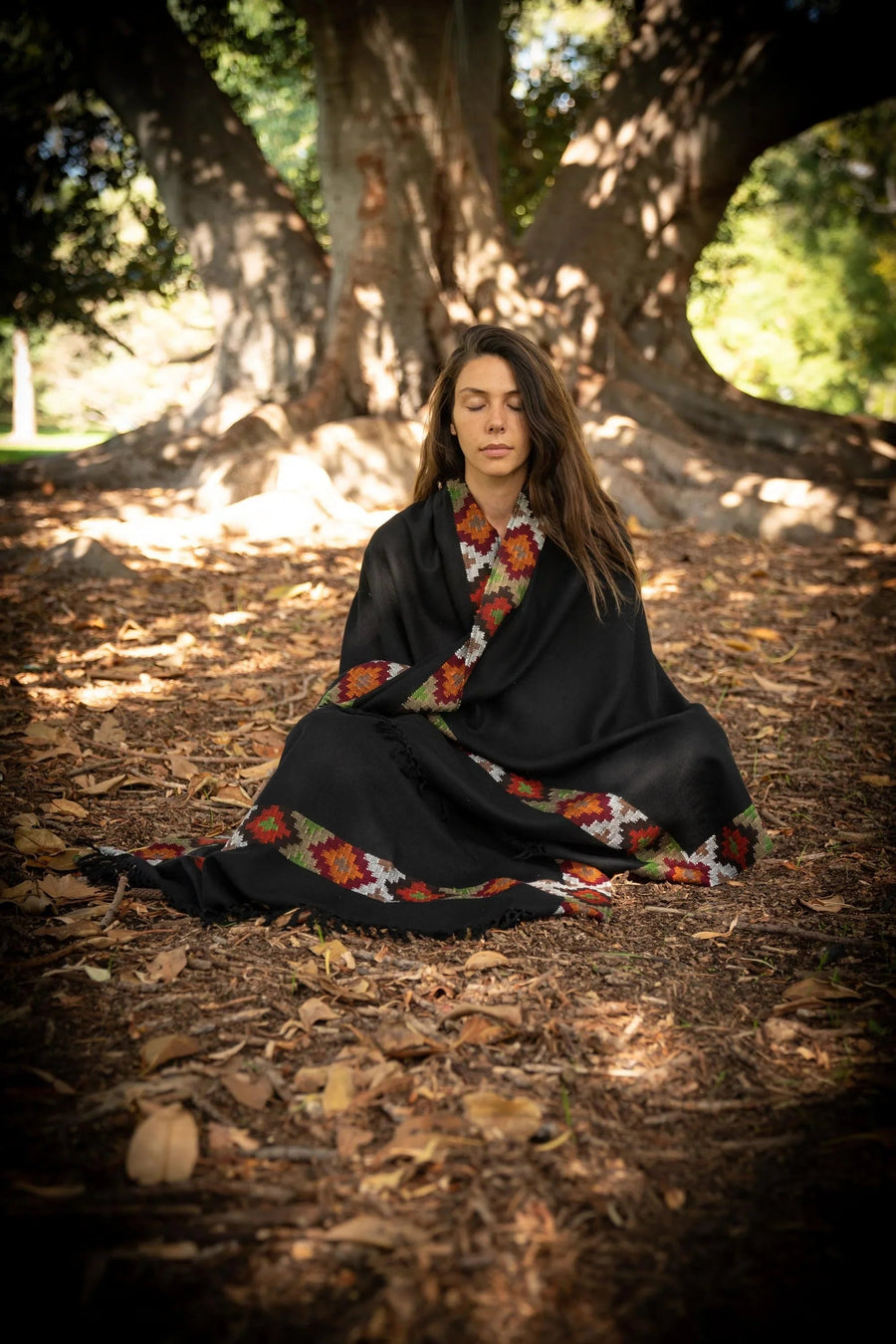 SADHU BLACK SHAWL HANDWOVEN WOOL MEDITATION - Trancentral Shop