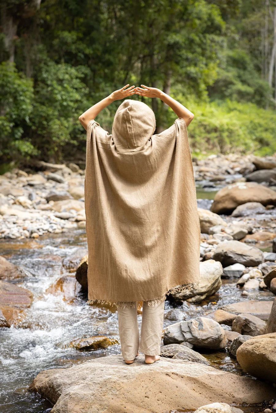 SAHAJI PONCHO BROWN PURE CASHMERE WOOL - Trancentral Shop